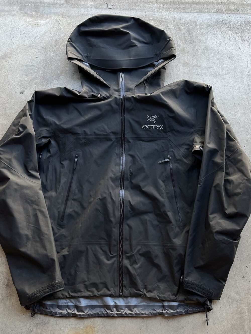 Arc’teryx Beta AR GORE-TEX Pro Jacket Black 2023 Men’s Large Gorp Rain Shell